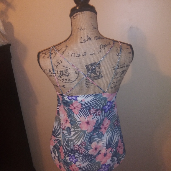 Shirt - Picture 3 of 3